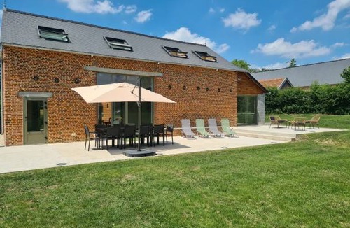 Sommeron House | 250 m² House ∙ 4 bedrooms ∙ 7 guests