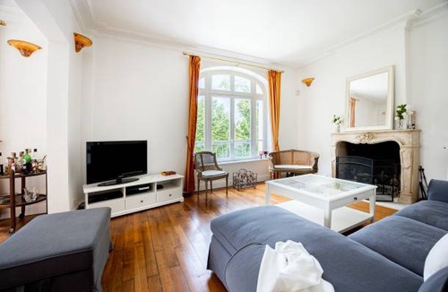 Ver-sur-Mer House | 250 m² House ∙ 4 bedrooms ∙ 4 guests