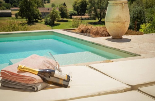 Tournon-d'Agenais Villa | 250 m² Villa ∙ 2 bedrooms ∙ 4 guests