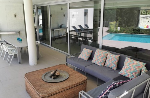 Pals Villa | 250 m² Villa ∙ 4 bedrooms ∙ 8 guests
