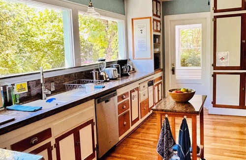 Whiteaker House | 250 N Adams St