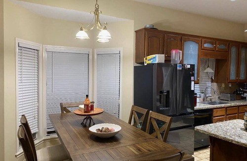 Southwood Valley House | 2500 sq ft home on quite street close to A&M functions