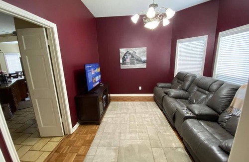 Southwood Valley House | 2500 sq ft home on quite street close to A&M functions