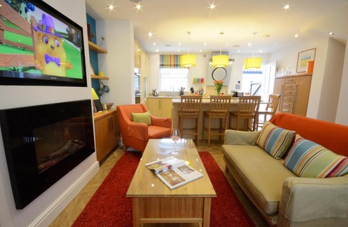 Aldeburgh House | 252 High Street