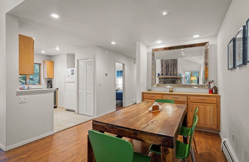 Incline Village Condo | 252 McCloud Upper level unit