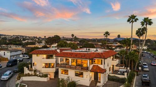 San Clemente House | 259 Trestles Trailhead Trio by AvantStay