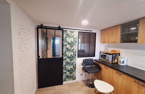 Chantemerle-sur-la-Soie Bed & Breakfast | 25m2 suite with separate shower