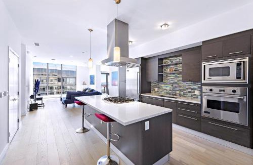 Santa Ana Apartment | 25th floor Luxury Penthouse