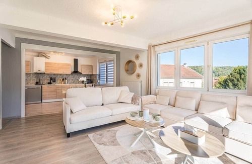 Joeuf Bed & Breakfast | 26. Chambre Sophie - 2 SDB - WIFI - Parking - 115m² - France