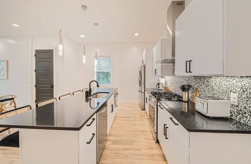 Berry Hill House | 26- New! Modern Home- The Music City Collection