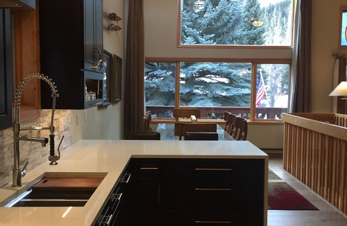 Eagle-Vail House | 260+ 5★ Reviews! Between Vail & Beaver Creek Hot Tub/Fire Pit/Ski/Hike/Golf