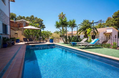 Pals Villa | 260 m² Villa ∙ 4 bedrooms ∙ 6 guests
