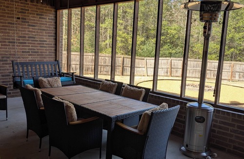 Ferndale House | 2651 sqft - Fenced Backyard/Firepit/5m to LR
