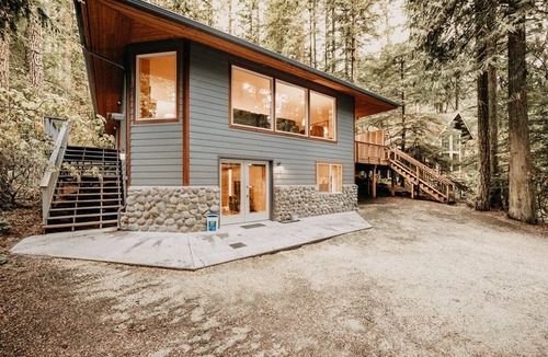 Glacier Cabin | 268 m² Cabin ∙ 3 bedrooms ∙ 11 guests