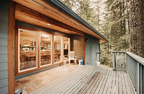 Glacier Cabin | 268 m² Cabin ∙ 3 bedrooms ∙ 11 guests