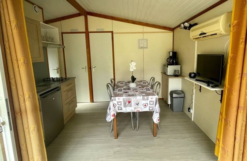 Camon Ski Chalet | 26m² Chalet with Terrace for 4 People