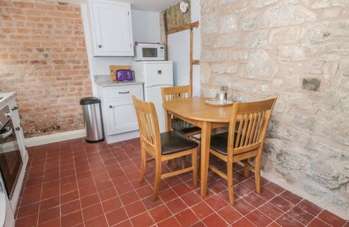 Ruthin Cottage | 27 BORTHYN, pet friendly, country holiday cottage in Ruthin