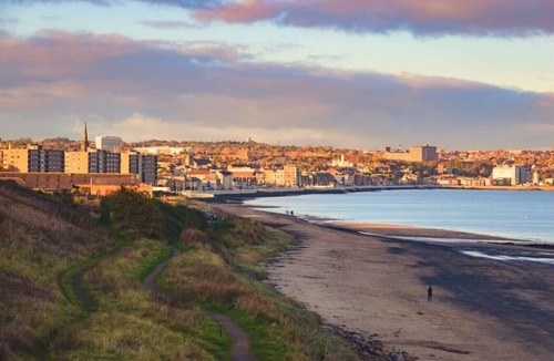 Kirkcaldy Apartment | 27 Linen Loft - 2 bed Apt