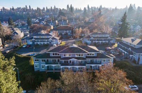 Hood River House | 27 Lodge