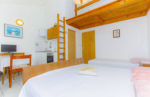 Rogoznica Apartment | 27 m² Apartment ∙ 3 guests