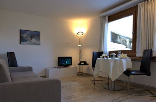 Silvaplana Apartment | 27 m² Apartment ∙ 1 bedroom ∙ 2 guests