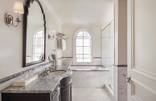 Healdsburg Hotel | 27 North