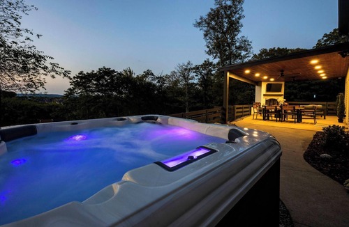 Thompson's Station House | 27 South - Lux Estate w/Views, Hot Tub & Gameroom