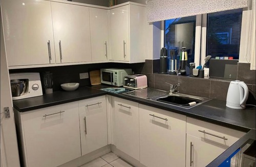 Stockton on the Forest House | 27 The Limes Room 2