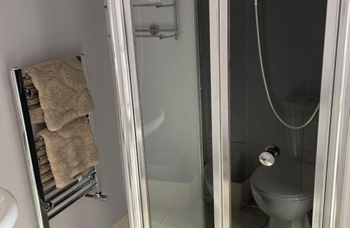 Stockton on the Forest House | 27 The Limes Room 2