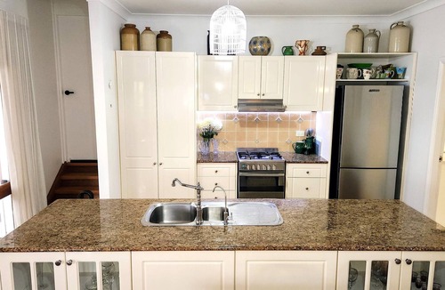 Central Mudgee Villa | 270 On Church - Mudgee's Hidden Gem