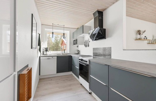 Pedersker House | 2703 Nexø - Strandmølleskoven 1