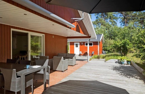 Pedersker House | 2703 Nexø - Strandmølleskoven 1