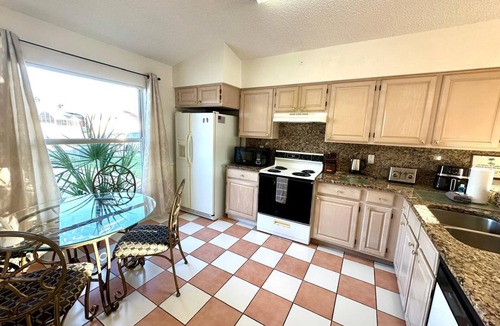 Chatham Park Villa | 2705 Bungalow beside Lake