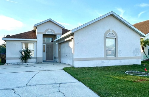 Chatham Park Villa | 2705 Bungalow beside Lake