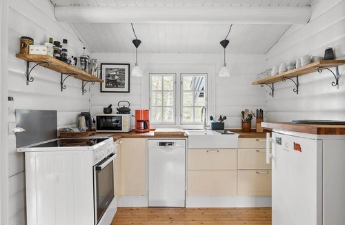 Pedersker House | 2708 Nexø - Mølle Odde 3