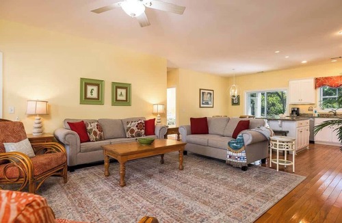 Deer Lake House | 271 Deer Lake Drive