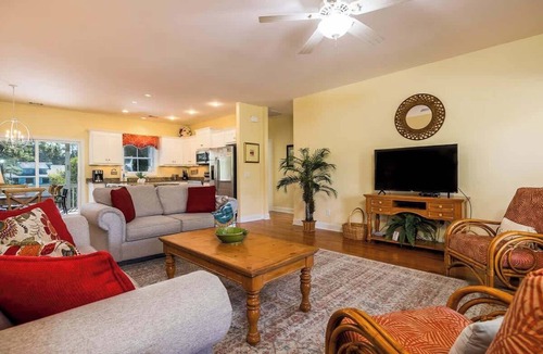 Deer Lake House | 271 Deer Lake Drive