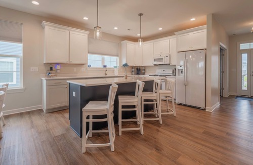 Delavan Condo | 2728 Harbor Court