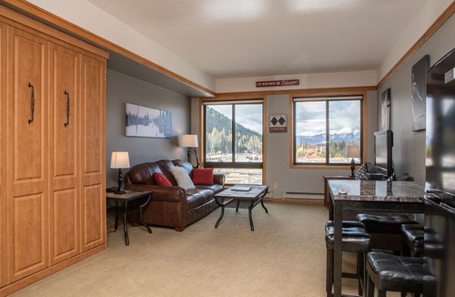 Mountain House Hotel | 2759 Slopeside 1 Bedroom Condo by RedAwning