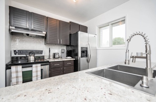 Winnipeg House | (279)Classy 3 BDR in Quiet Neighbourhood+Parking