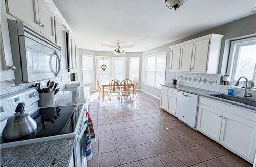 Johnson County House | 28 Acre Country Escape. Perfect for World Cup, MO State Fair, or visiting WAFB!