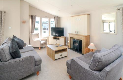 Cayton Bay House | 28 Finch
