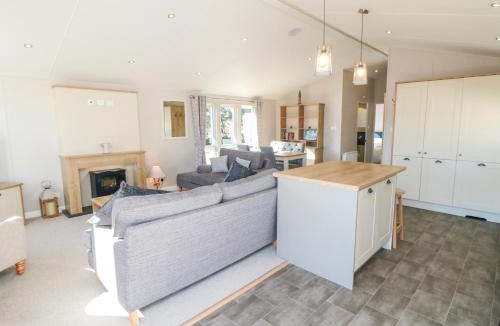 Cayton Bay House | 28 Finch