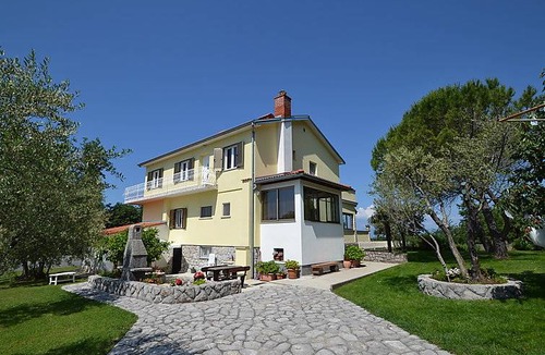 Municipality of Omisalj Apartment | 28 m² Apartment ∙ 1 bedroom ∙ 3 guests