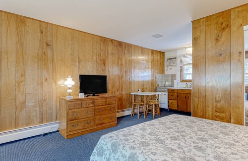 Alton Bay Hotel | 28 m² Hotel ∙ 4 guests