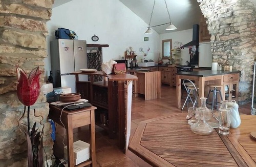 Navas House | 2800 Chemin du Landre