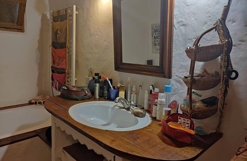 Navas House | 2800 Chemin du Landre