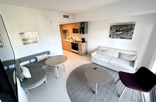 Downtown Miami Condo | 2907 - 1BR Apartment in Downtown Miami with Pool & Gym