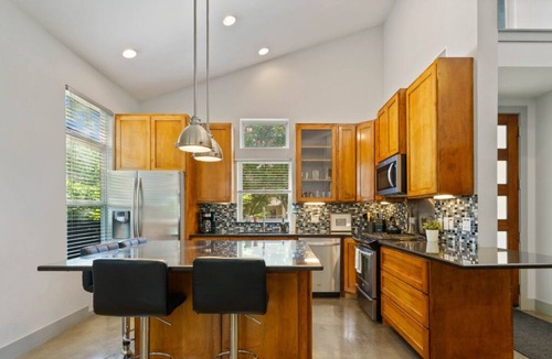 Chestnut Apartment | 2915 E 14th xxxxxxxx