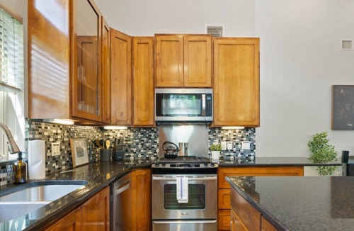 Chestnut Apartment | 2915 E 14th xxxxxxxx